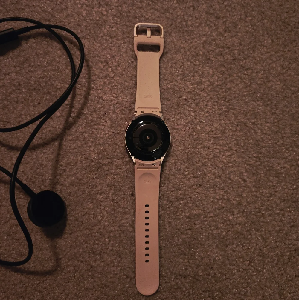 Samsung Galaxy Watch5 Blush Pink Silicone Band